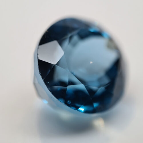 Yteim gemmes : Topaze 7,12 carats