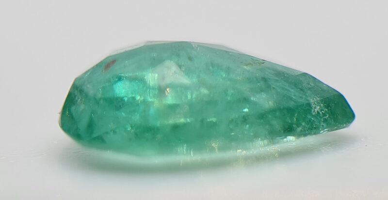 Yteim Gemmes : Emeraude 0,81 ct