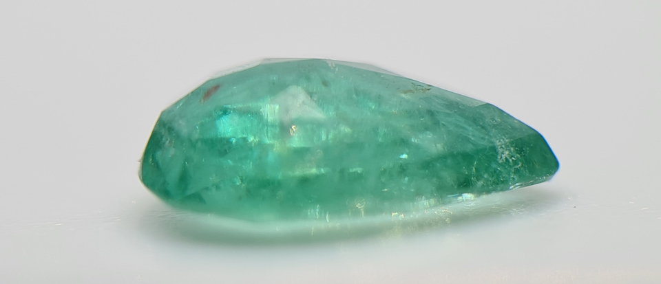 Yteim Gemmes : Emeraude 0,81 ct