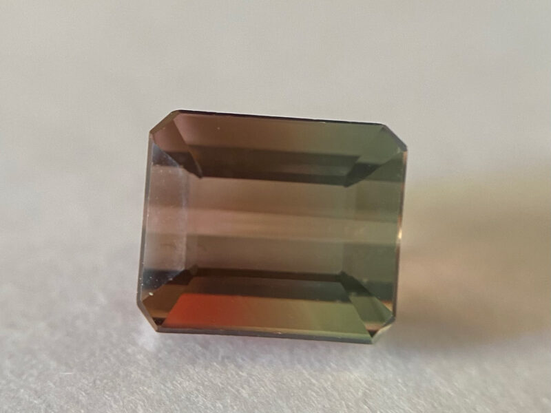 Yteim Gemmes : Tourmaline 2,50 carats Bicolore seafoam